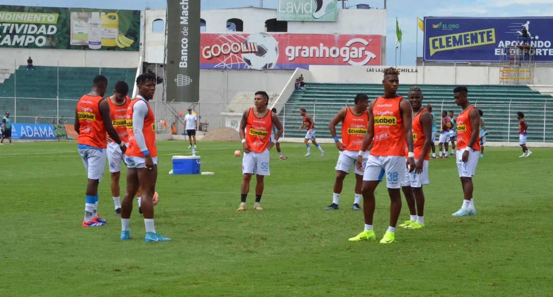 JUGADORES DEL MANTA FC