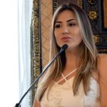 Por lo que le resta de vida, la periodista Mayra Salazar no podrá ejercer un cargo público en la Función Judicial de Ecuador.