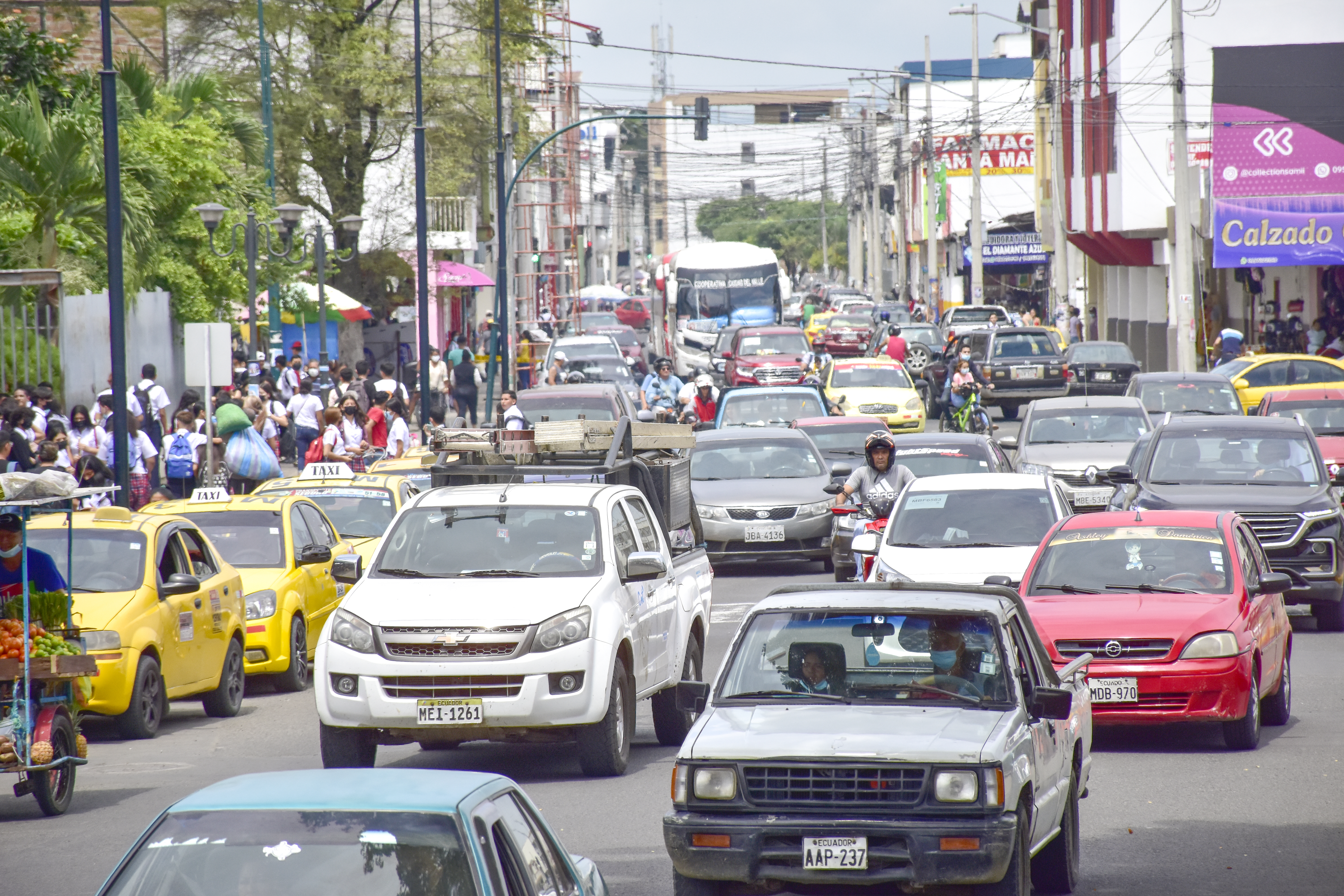 Estado del tráfico vehicular a la hora del almuerzo de este lunes, 17 de marzo