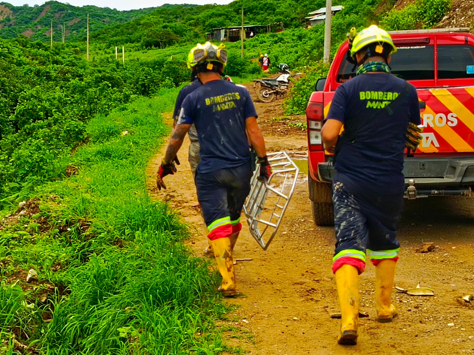 Un hombre murió durante deslizamiento de tierra en Manta, Manabí.