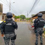 heridos de bala barrio Santa Ana Manta barbería