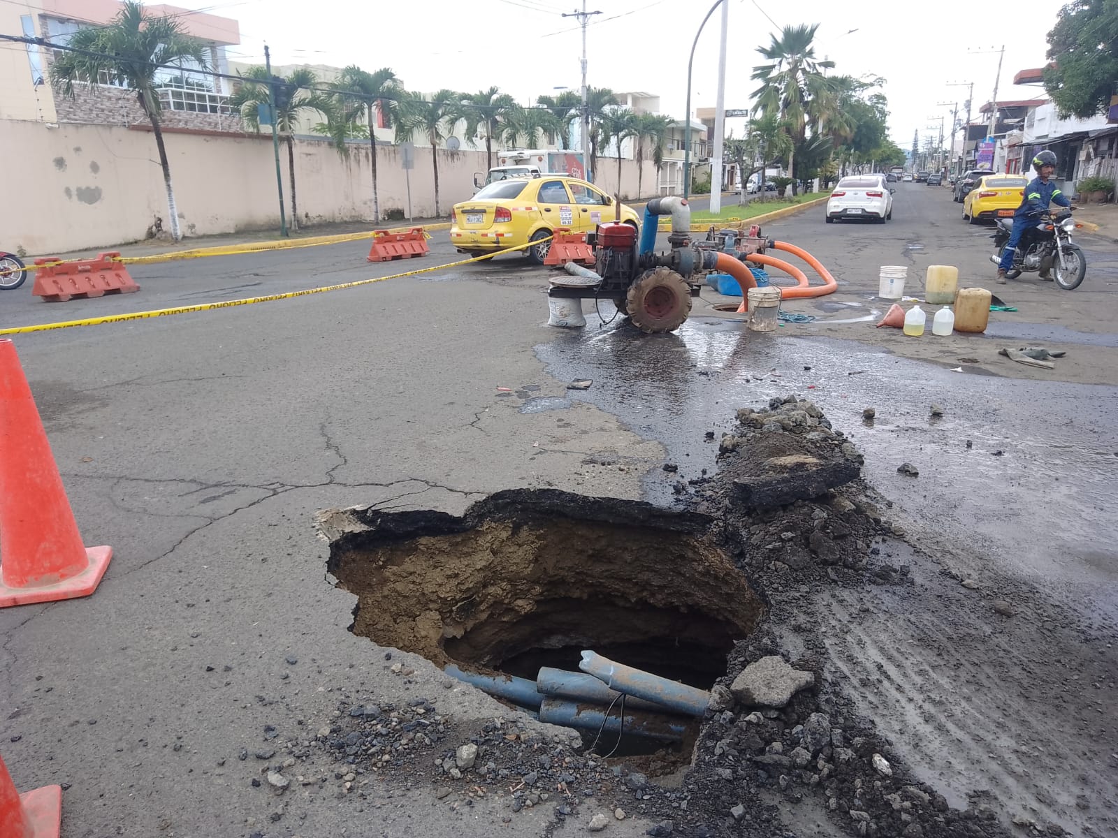SOCAVONES PORTOVIEJO LLUVIAS INVIERNO