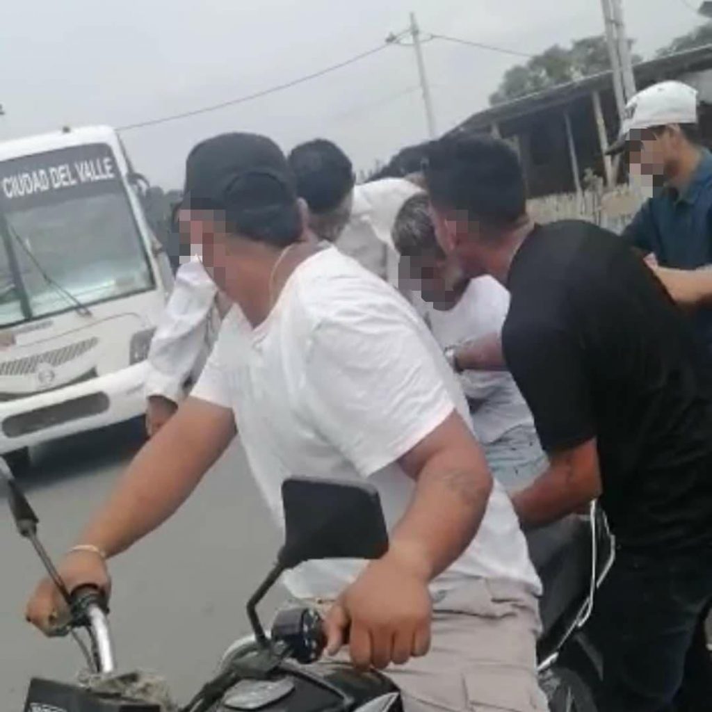 Sorprendente! Pasearon a un muerto en motocicleta antes de sepultarlo - El  Diario Ecuador