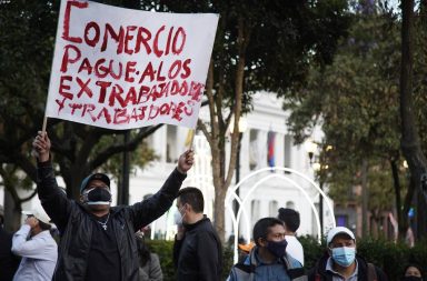 Extrabajadores de diario El Comercio han realizado plantones para exigir se les cancelen sus valores pendientes.