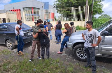 Taxista asesinado y encontrado en su carro Santo Domingo
