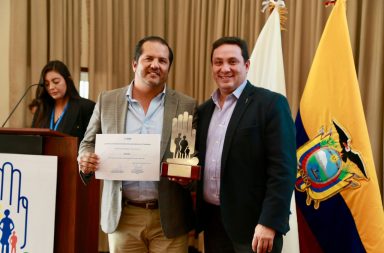 IESS Manabí reconocimiento