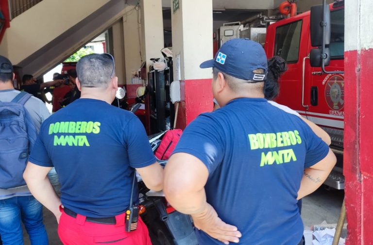 bomberos-manta-alausí-usar-emergencia