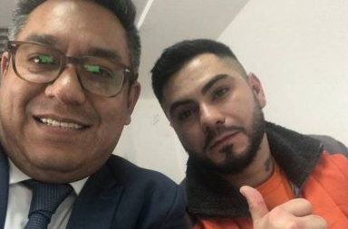 David Piña (der.) permaneció diez años encerrado en la cárcel de Cotopaxi.