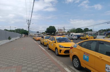 Taxistas de Manta le 'huyen' a varios sectores considerados peligrosos