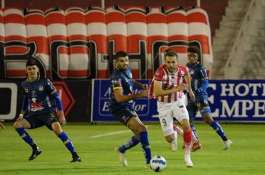 Delfín cierra la etapa con derrota ante Técnico Universitario