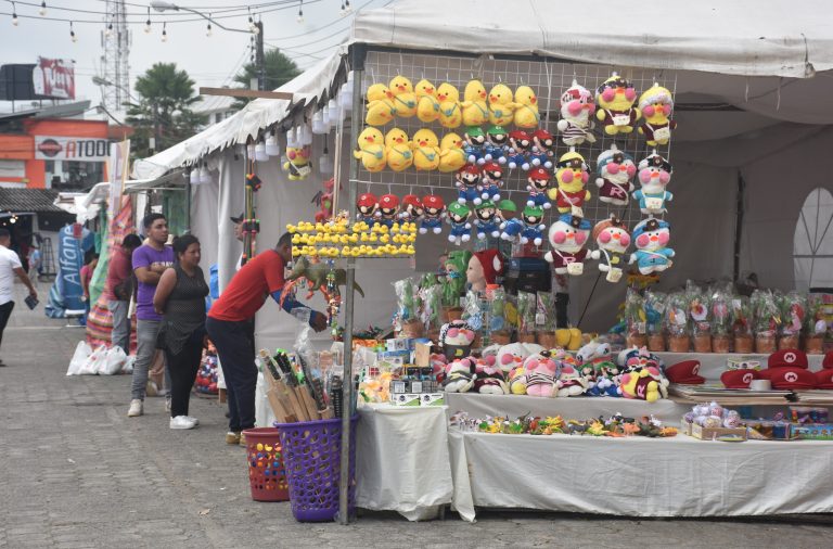 Feria de ropa al por mayor en santo domingo online