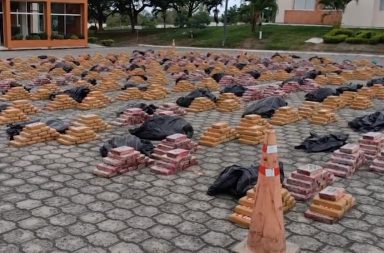 La Policía Nacional confirmó la incautación de más de cuatro toneladas de cocaína en la localidad de Bahía de Caráquez, en Manabí.