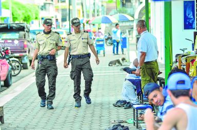 Más policías para Manabí, pero sin armas
