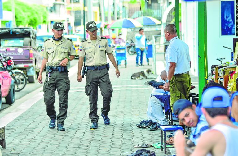 Más policías para Manabí, pero sin armas