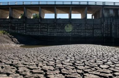 Histórica sequía dejaría sin agua potable a Montevideo