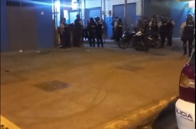 Un supuesto sicario fue dado de baja por un agente de la Policía en el mercado de la parroquia San Pablo, de Portoviejo.