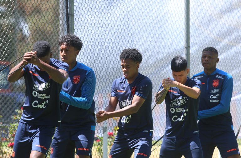 La Tri realiza los últimos entrenamientos antes de recibir a Uruguay - El  Diario Ecuador