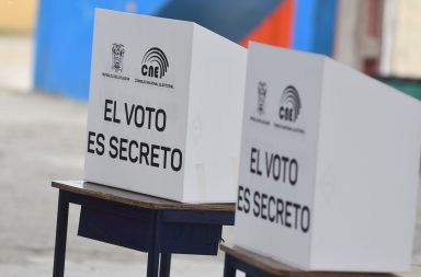 Ecuatorianos tendrán un nuevo presidente durante 18 meses