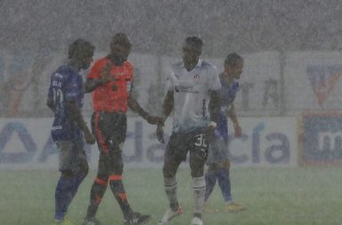Liga de Quito Emelec suspendido