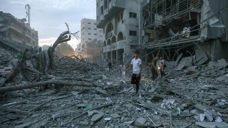 Más de 700 muertos ha dejado hasta el momento el conflicto entre Israel y los milicianos de Hamás, en la franja de Gaza.