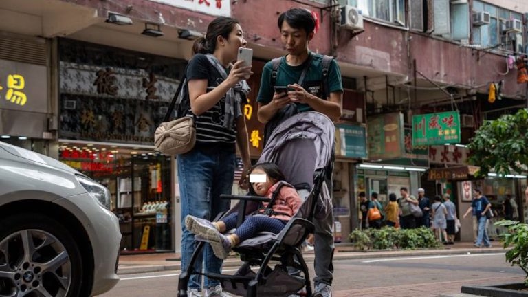 Hong Kong les pagará a los nuevos padres más de 2.500 dólares por tener un bebé