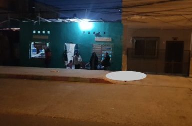 Un hombre asesinado frente a su casa en el barrio 8 de Abril de Manta