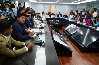 Alcaldes y Prefectos de todo el país reclamaron por la falta de entrega de los presupuestos por parte del Gobierno Nacional.