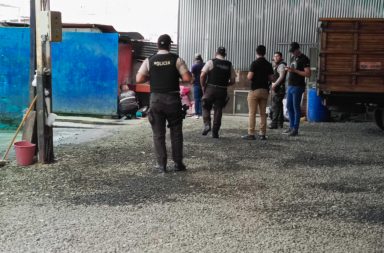 Sicarios mataron a un hombre en lavadora de carros de Manta