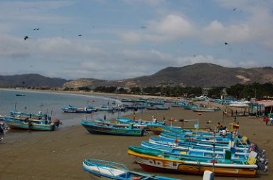 "Vacunadores" estarían pidiendo diez dólares por ingresar a la playa en Puerto López