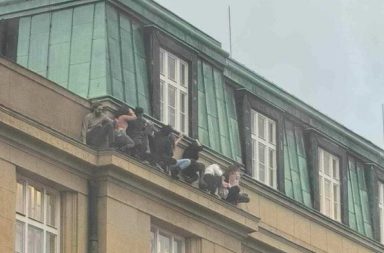 Un tiroteo dentro de la Universidad de Praga causó terror entre estudiantes, docentes, administrativos y visitantes.
