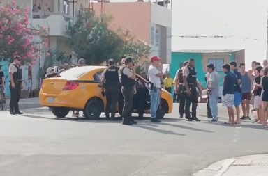 Sicarios acribillaron a un taxista en el barrio Santa Ana, de la parroquia Eloy Alfaro, en Manta. este sábado 9 de diciembre del 2023.