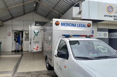 Un delincuente abatido y un policía herido en balacera, en Los Ríos