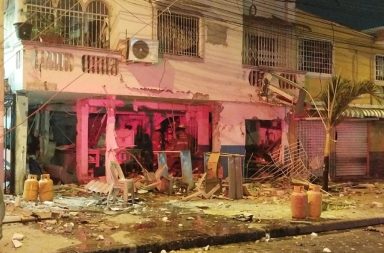 La explosión de tres cilindros de gas causó alarma y destrucción en el barrio La Pradera en el sur de Guayaquil.