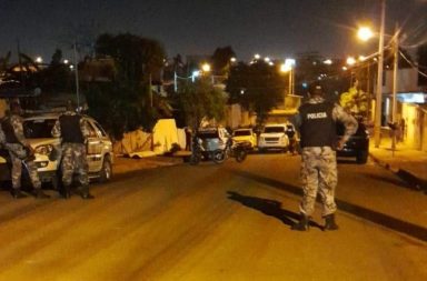 Tres explosiones fuertes y tres detenidos anoche en Manta