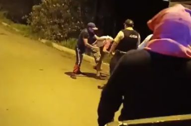 Sujetos fueron golpeados por presunto robo en Cuenca