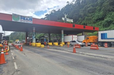 Se habilita el paso en la vía a Alóag-Santo Domingo