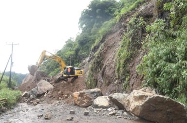 La Prefectura de Santo Domingo lo confirmó, la vía Alóag-Santo Domingo estará cerrada hasta el 24 de enero del 2024.