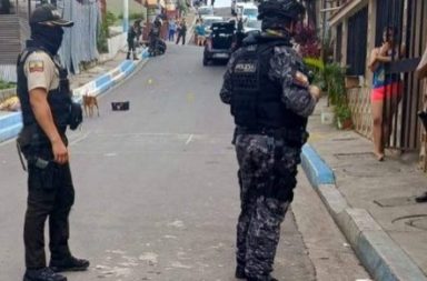 Policías abatieron a dos delincuentes en Guayaquil