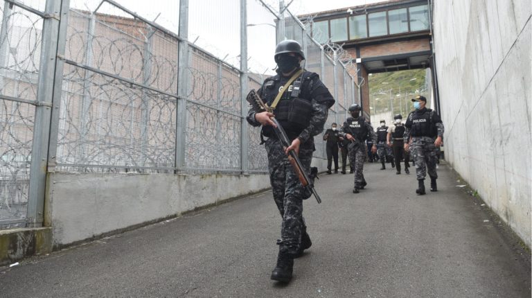 Colombia y Ecuador perfilan un plan para la repatriación de presos colombianos