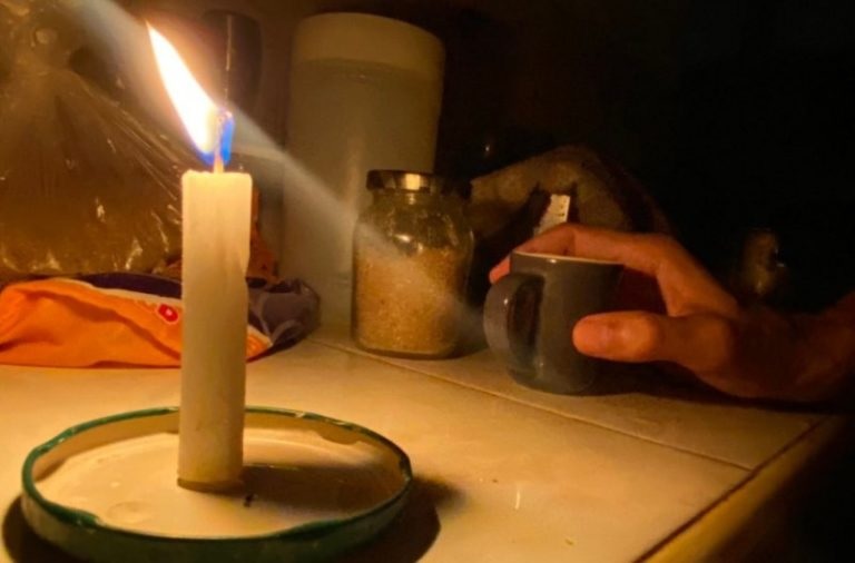 En Portoviejo y Manta, en la provincia de Manabí, se registraron cortes de energía entre el martes 26 y miércoles 27 de marzo.