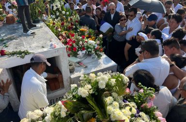 Sepultan a Brigitte García, alcaldesa de San Vicente.