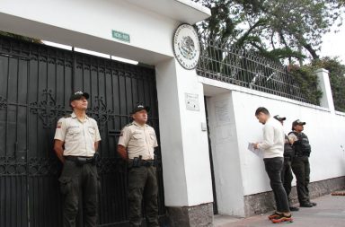 El Gobierno ecuatoriano declaró como una persona "non grata" a Raquel Serur, embajadora de México en Quito.