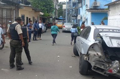 Los estruendos, producto de dos explosiones, generaron alerta y pánico en los alrededores del Municipio de Durán, provincia del Guayas.
