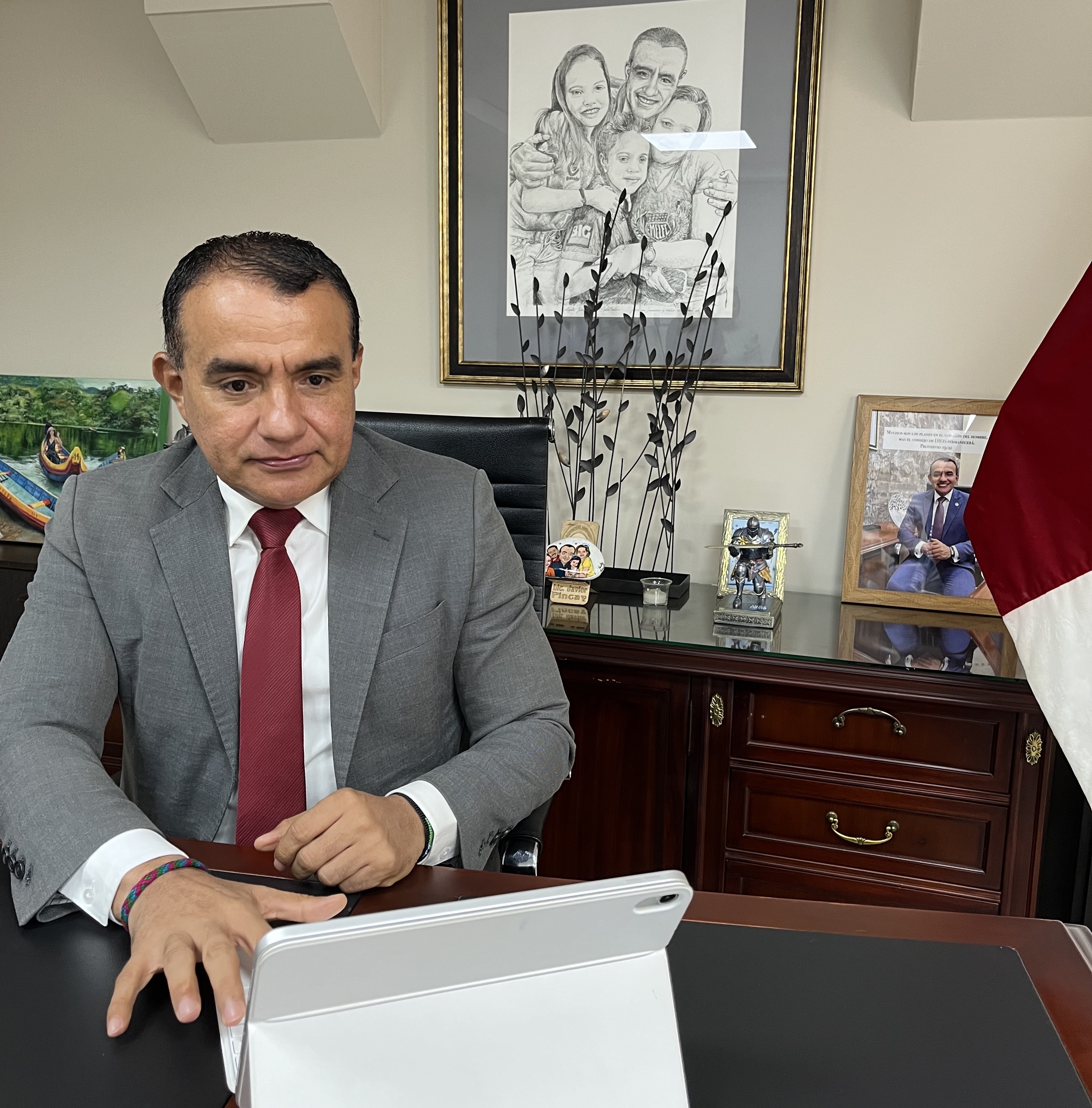 Portoviejo Alcalde Javier Pincay Gobierno Inmobiliar MIES Miduvi ayuda familias zona riesgo