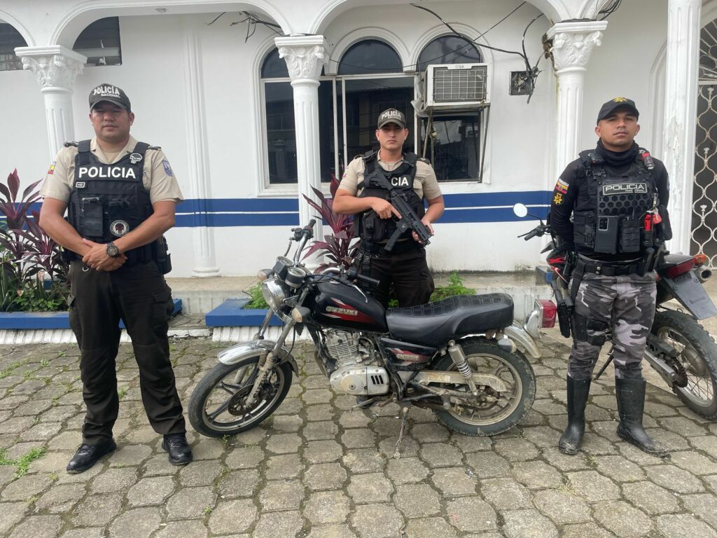 Moto de asaltantes del Tía en Calceta