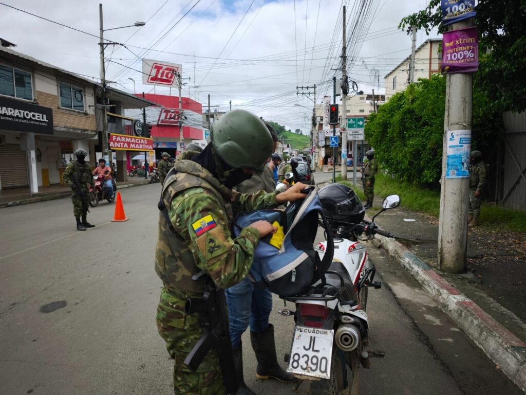 Militarizan Calceta para resguardar la seguridad