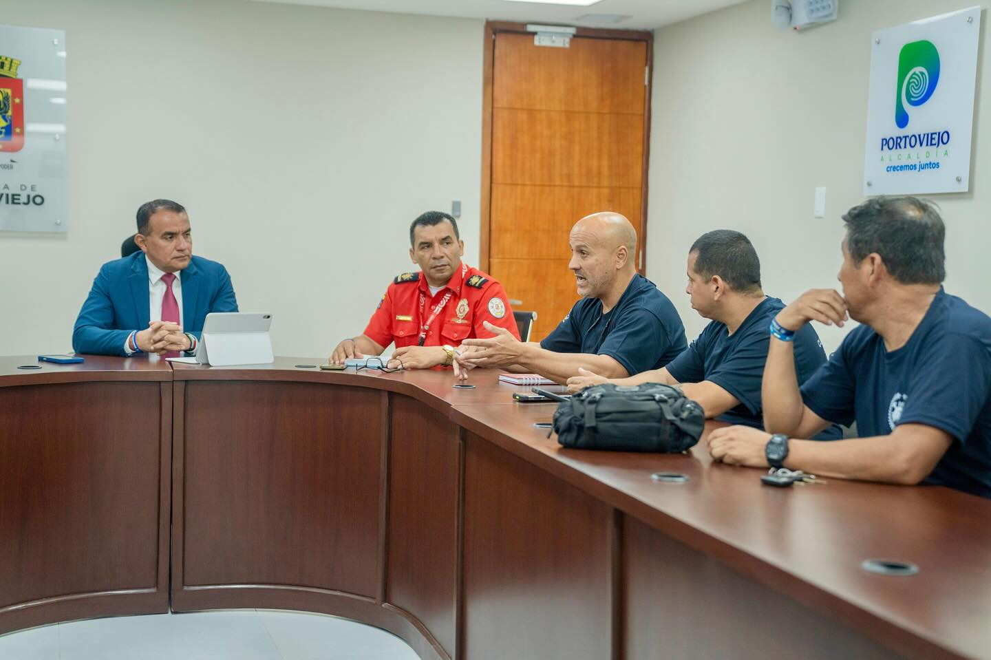 La ayuda humanitaria, un desafío de resistencia física y la cristalización de proyectos que mejorarán la vida de los habitantes de una comunidad, son algunas de las buenas noticias que rodean a Portoviejo.