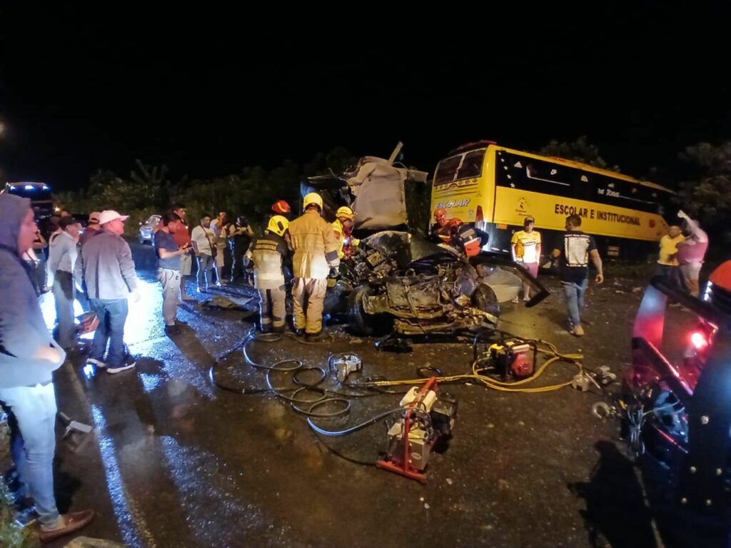 Choque deja heridos en límite provincial, entre Esmeraldas y Pichincha