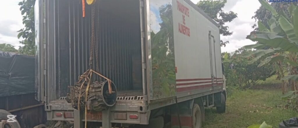 Policía recupera camión robado y decomisa armas en El Carmen
