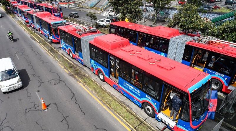 Quito estrena moderna flota de trolebuses eléctricos